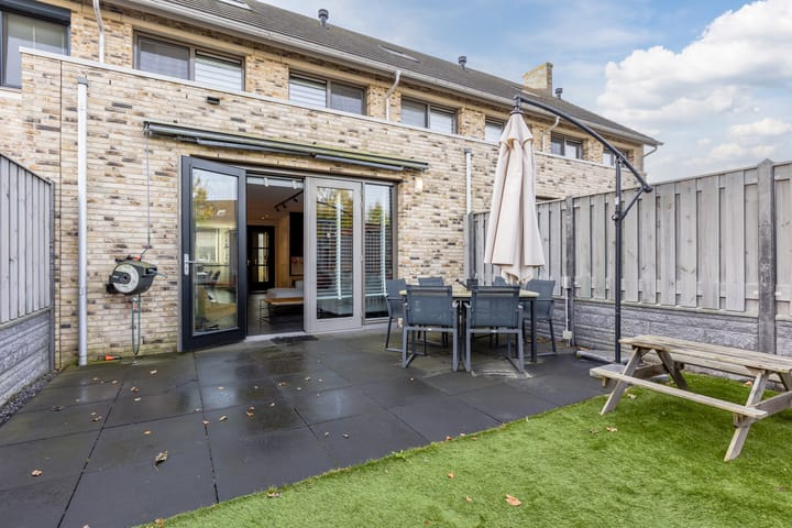 Photo 26 of Zaltbommelstraat 27