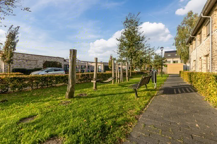 Photo 33 of Zaltbommelstraat 27