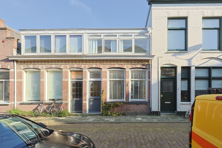 Stationstraat 8