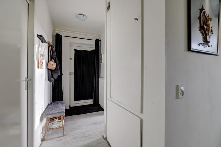 Photo 16 of Ringspoor 129