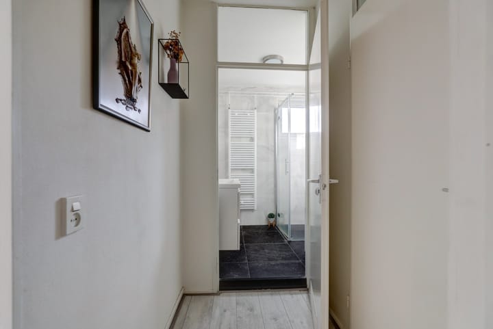 Photo 17 of Ringspoor 129