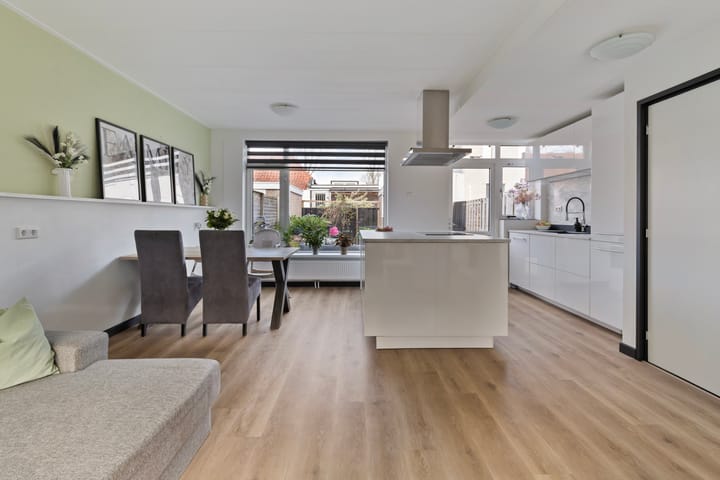 Foto 11 van Hugo de Grootstraat 106