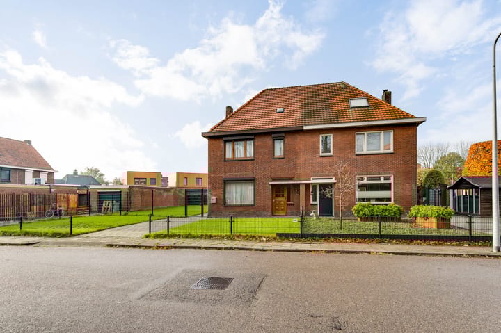 Foto 28 van Tromplaan 63