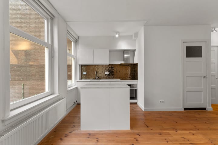 Foto 6 van Zaandijkstraat 10-A2