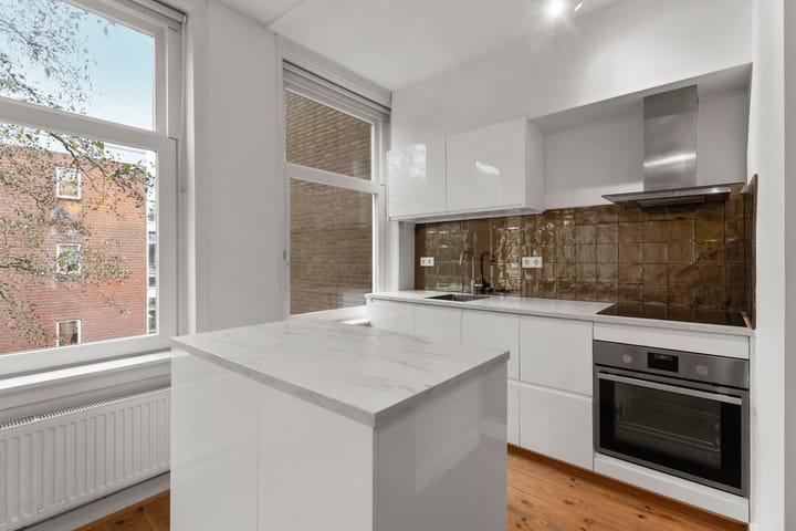 Foto 7 van Zaandijkstraat 10-A2