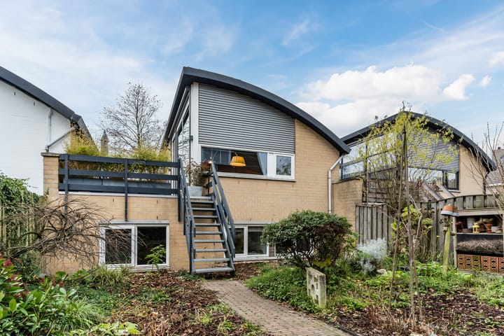 Foto 32 van Marga Klompélaan 31