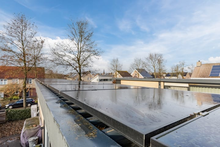 Foto 30 van Marga Klompélaan 31