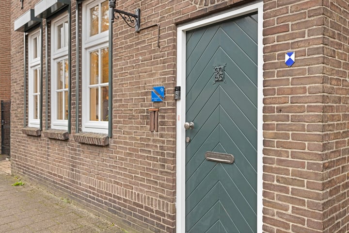 View photo 7 of Sint Leonardusstraat 9