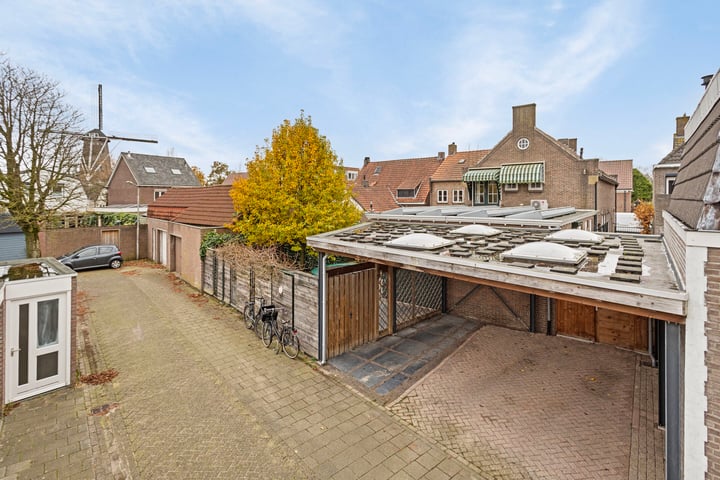 View photo 43 of Sint Leonardusstraat 9