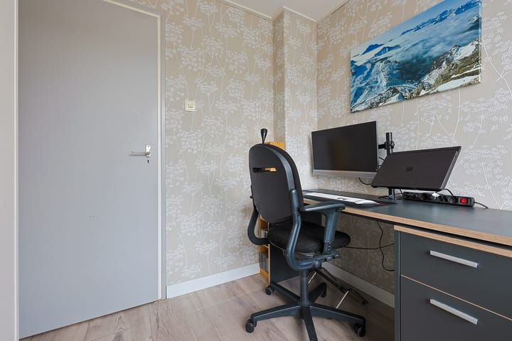 Photo 20 of Burgemeester Verstegenstraat 17