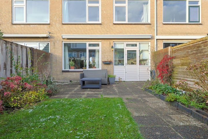 Photo 31 of Burgemeester Verstegenstraat 17