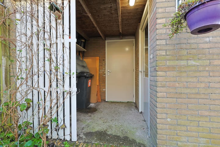 Photo 32 of Burgemeester Verstegenstraat 17