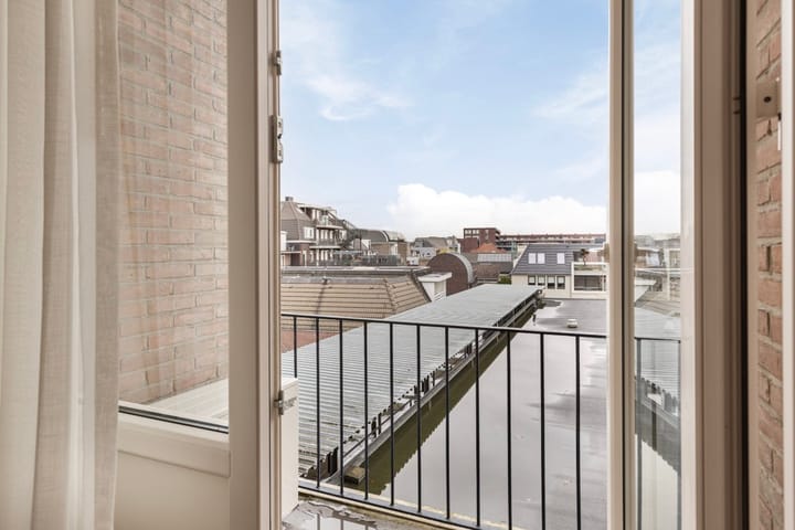 Foto 8 van Aambeeld 4