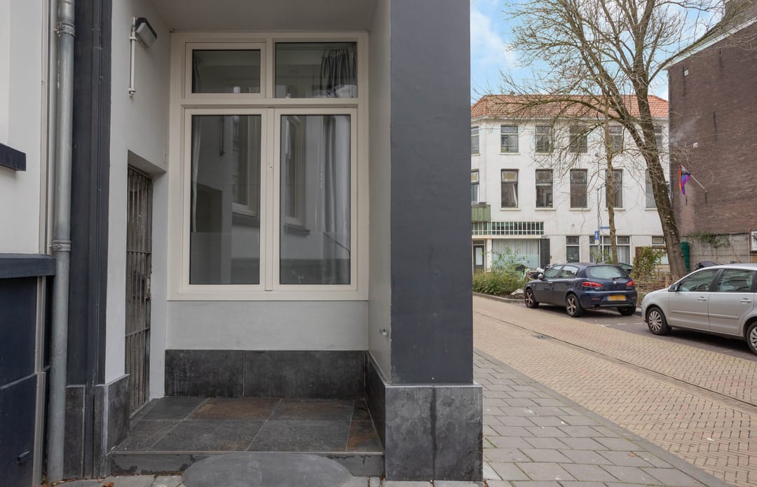 Photo 2 of Emmastraat 4-1