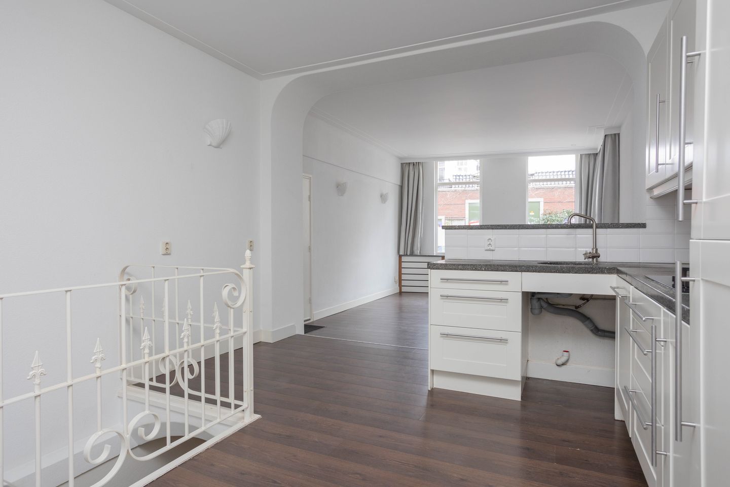 Photo 14 of Emmastraat 4-1