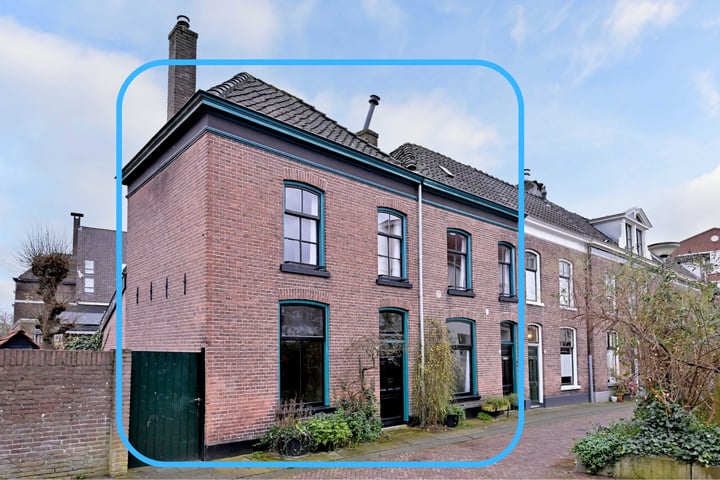 Bekijk foto 2 van Badhuisstraat 12