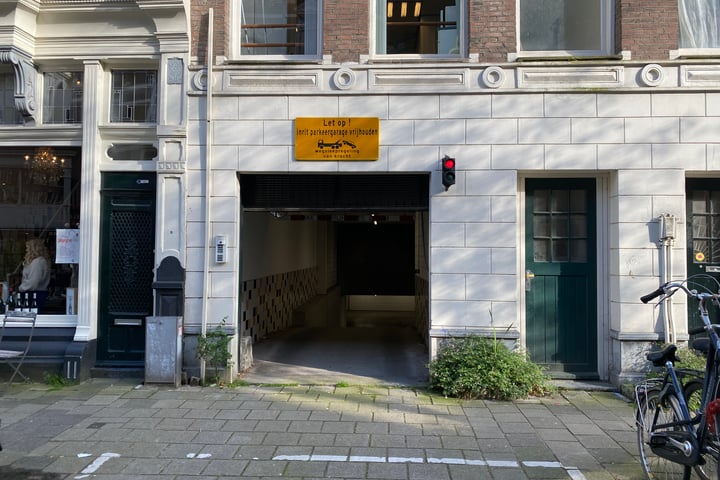 Bekijk foto 4 van Eerste Helmersstraat 65-H