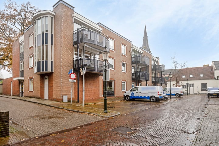 Bekijk foto 2 van Schoolstraat 6