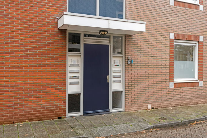 Bekijk foto 3 van Schoolstraat 6