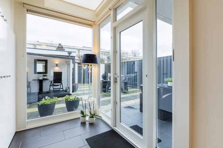 Foto 12 van Luchthavenlaan 6