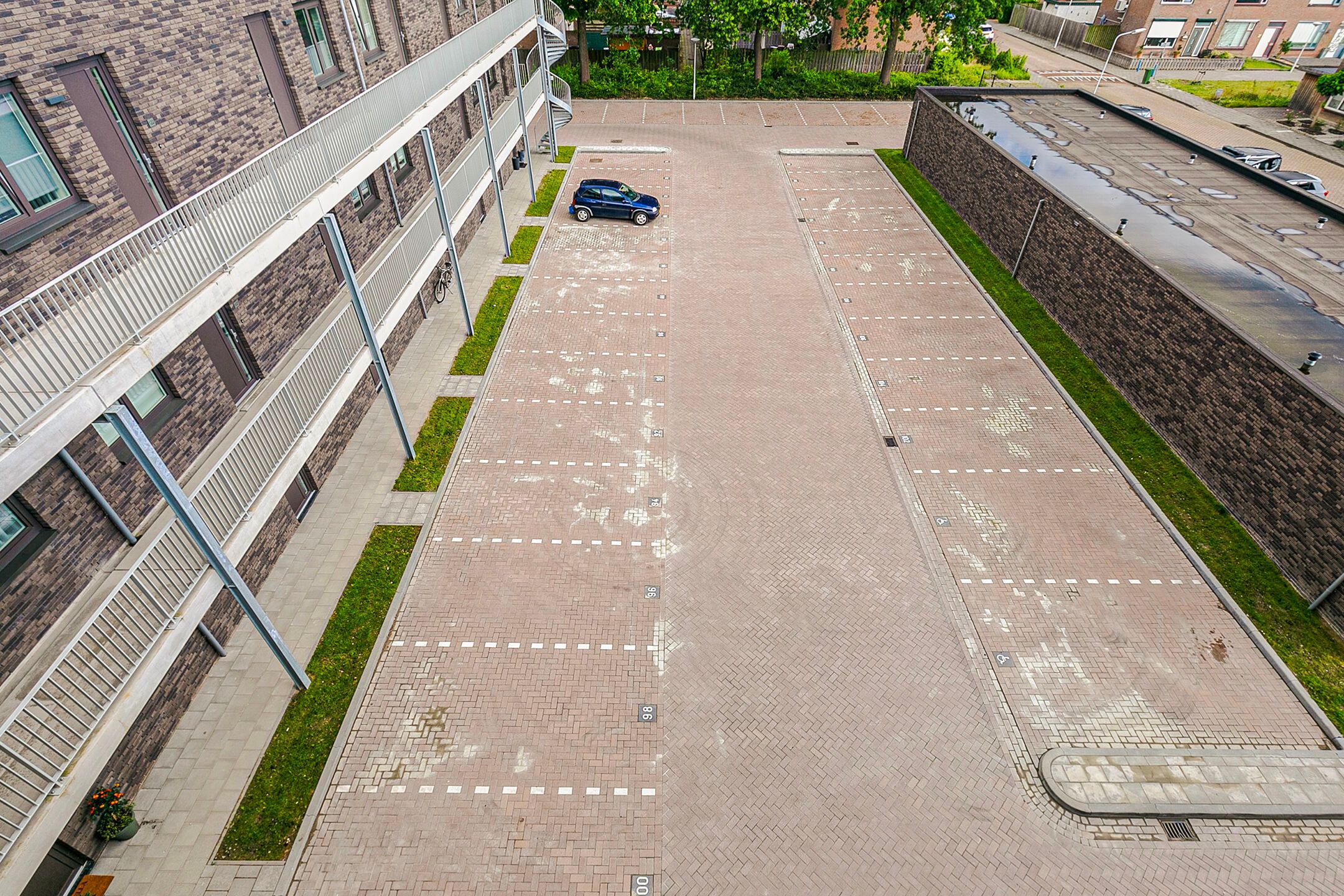 Foto 9 van Bellamystraat 136