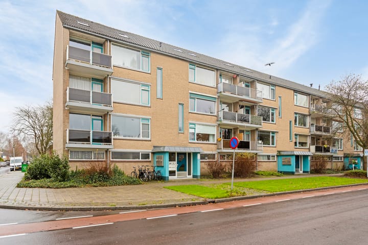 Photo 1 of Staringstraat 276