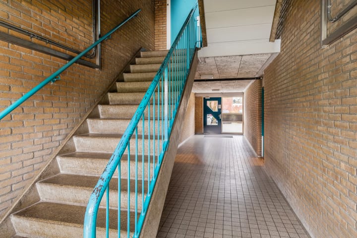 Photo 8 of Staringstraat 276