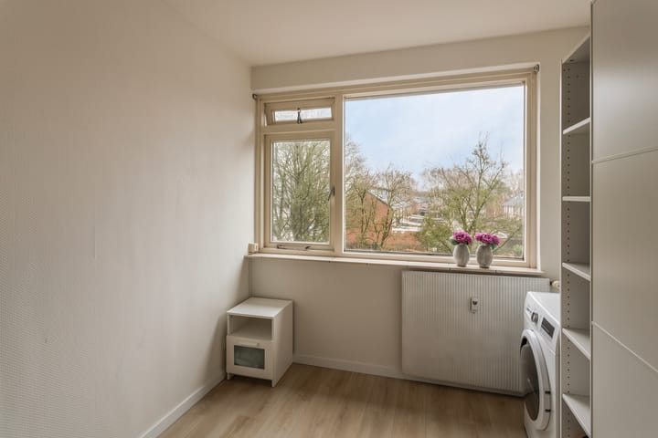 Photo 24 of Staringstraat 276