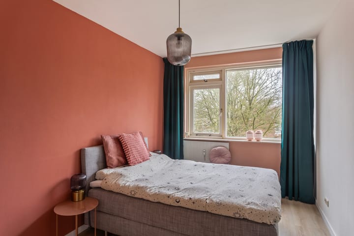 Photo 25 of Staringstraat 276