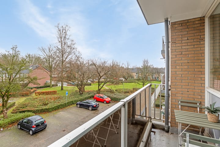 Photo 26 of Staringstraat 276