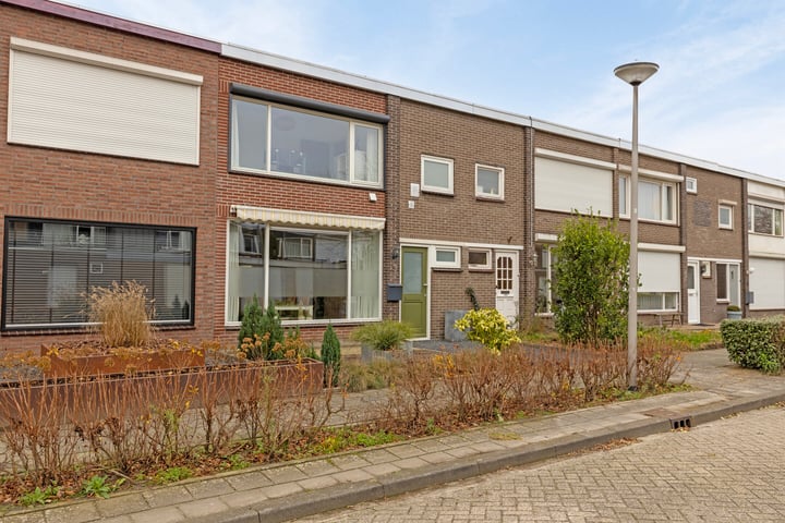 View photo 39 of Bremstraat 3