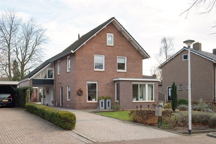 Bekijk foto 1 van Hoofdstraat 39