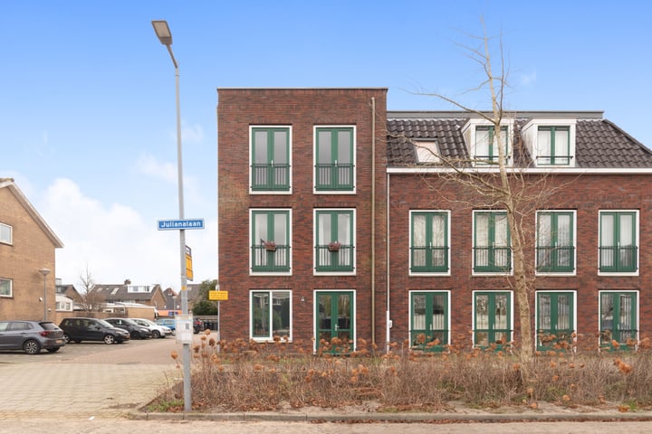 View photo 15 of Bernhardstraat 28