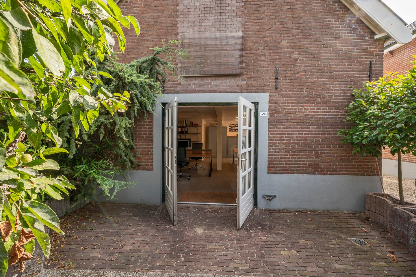 View photo 1 of Achterstraat 39-a