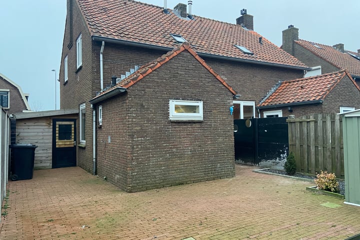 View photo 17 of Bakkerstraat 24