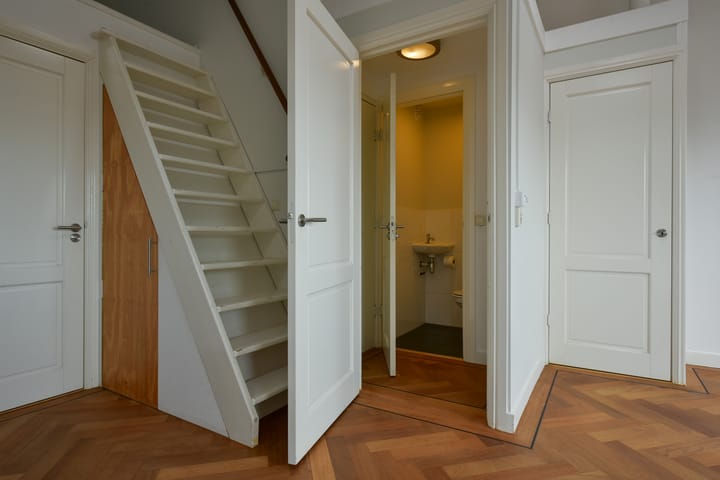 Foto 9 van Alexanderplein 7-C