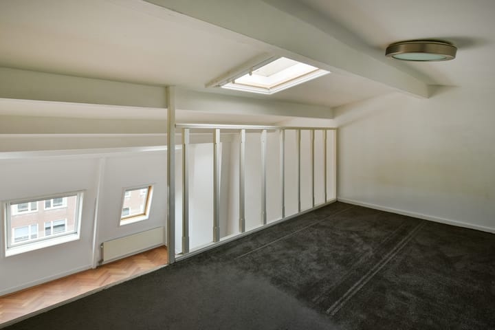 Foto 13 van Alexanderplein 7-C