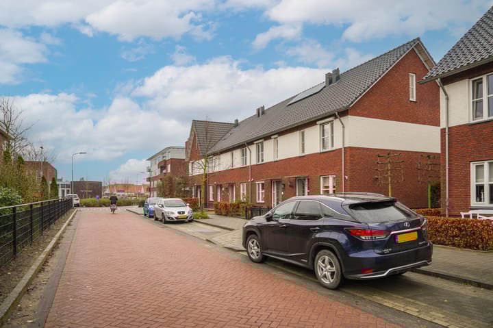 Foto 32 van Overste J M Kolffstraat 12