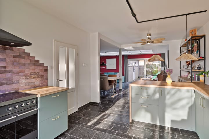 Foto 20 van Nicolaas van Puttenstraat 27