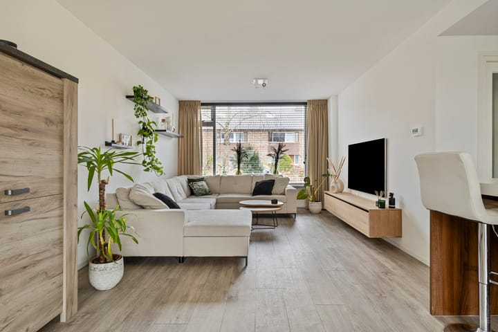 Foto 7 van Kamillestraat 45