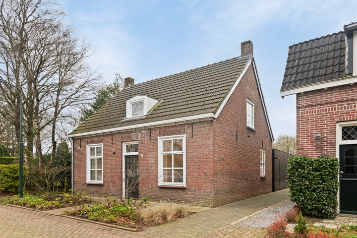 Bekijk foto 1 van Johanna van Brabantlaan 22