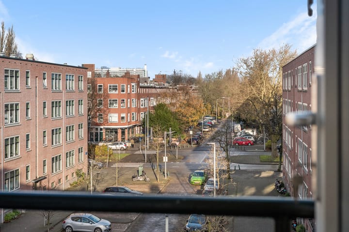 Foto 12 van Troelstrastraat 12-D