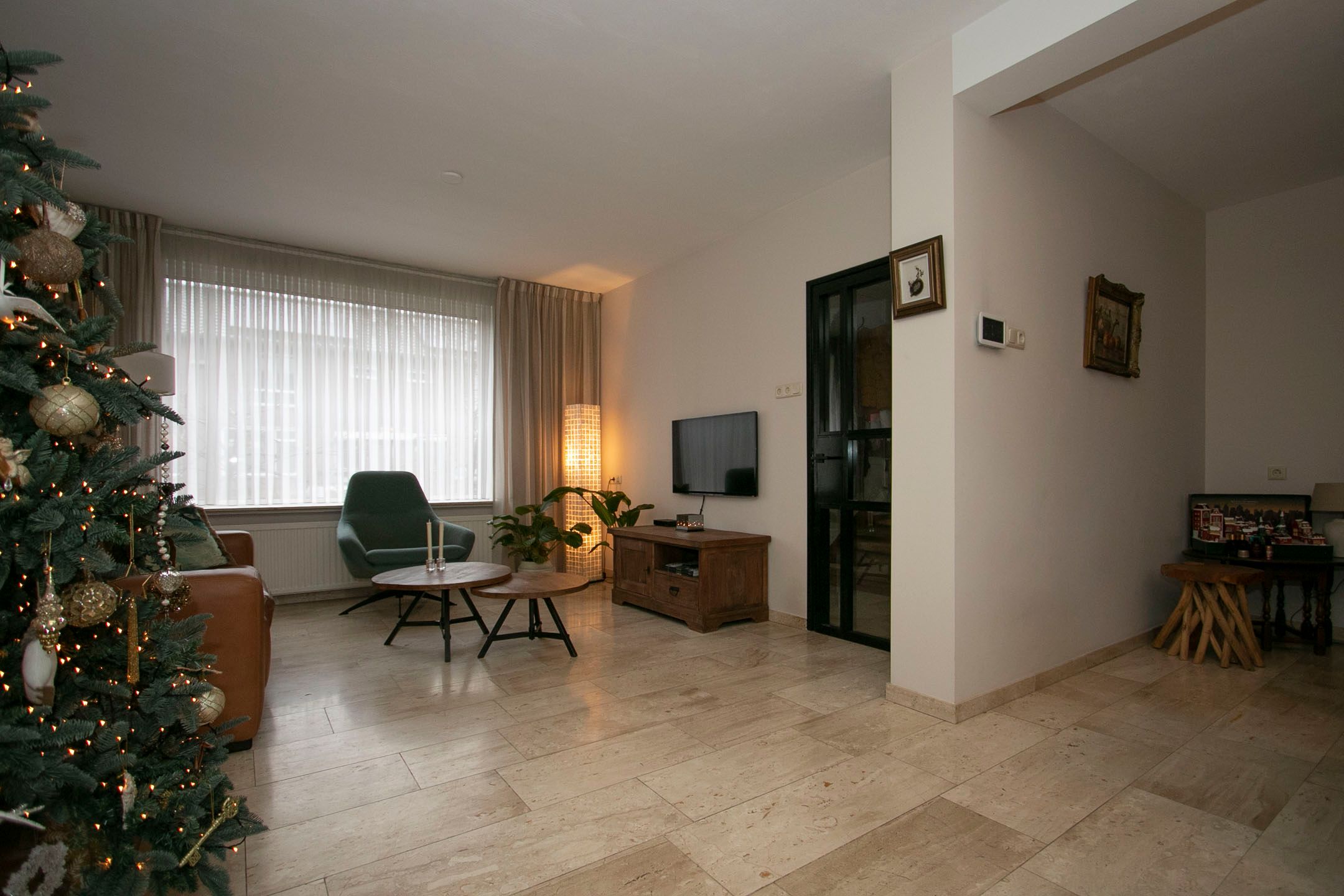 Foto 6 van Albertina Agnesstraat 6