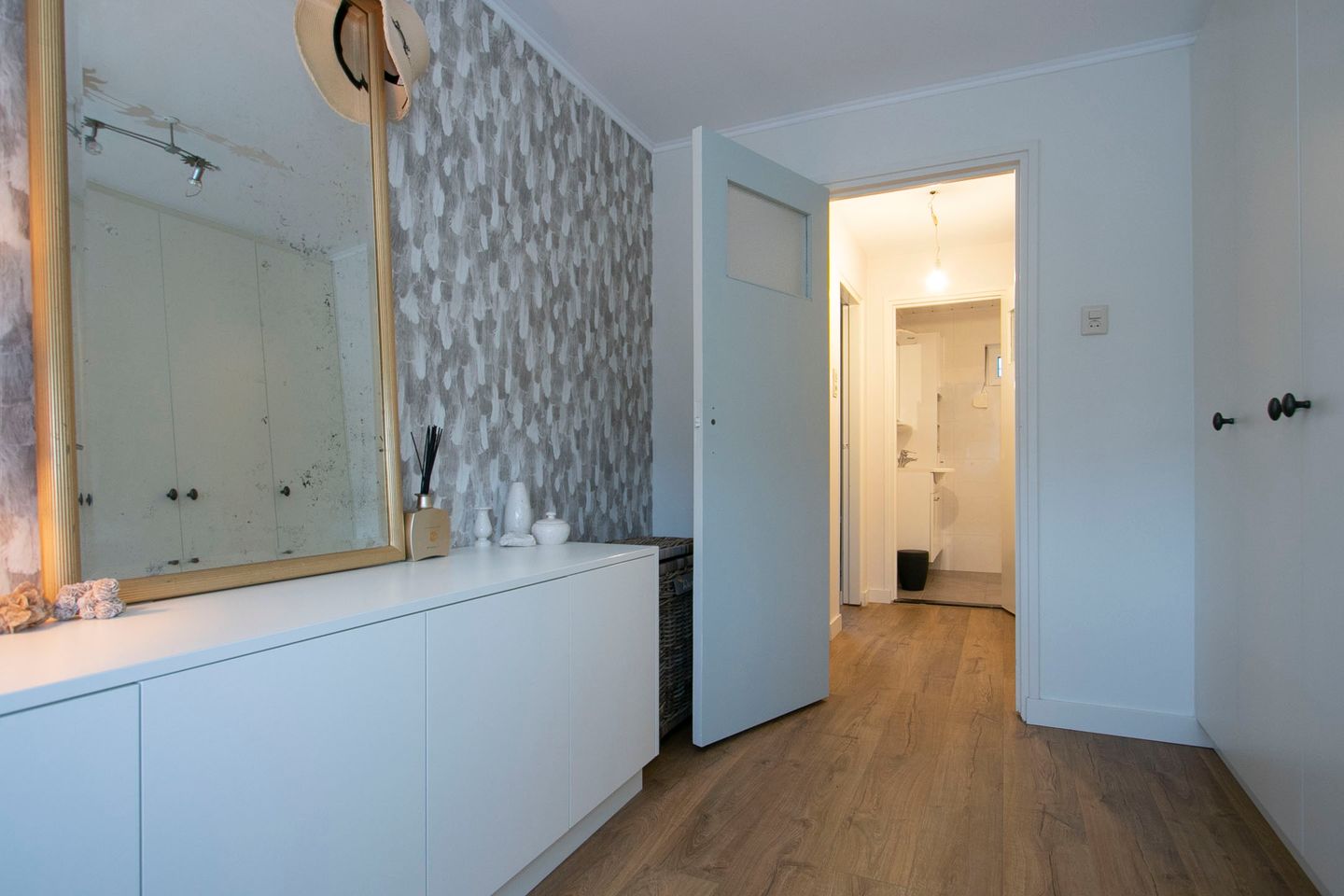 Foto 19 van Albertina Agnesstraat 6