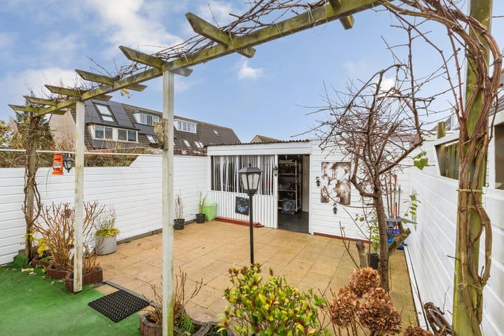 Foto 2 van C. van Eesterenplein 8