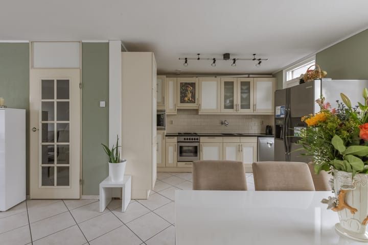 Foto 10 van C. van Eesterenplein 8