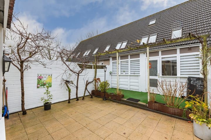 Foto 36 van C. van Eesterenplein 8