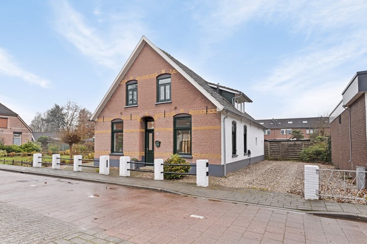 Bekijk foto 2 van Rijksweg 182