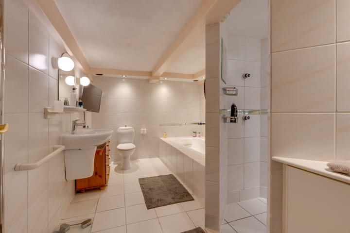 Foto 33 van Rechtestraat 110