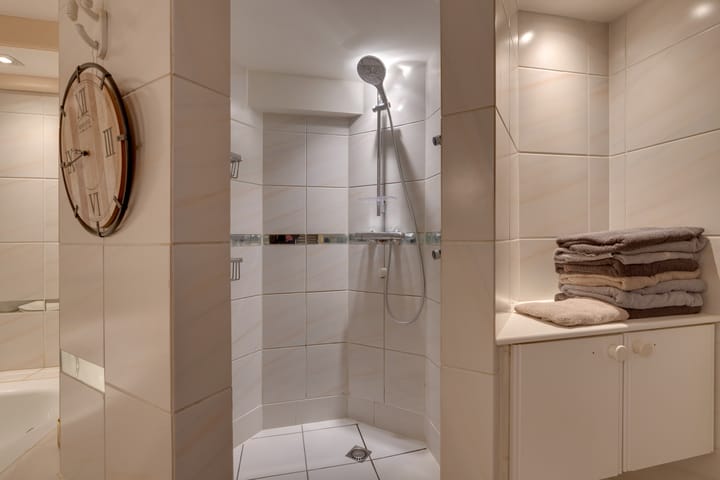 Foto 36 van Rechtestraat 110